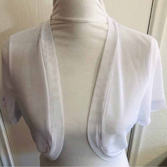 NWOT Aiboria Shrug - Picture 2 of 5